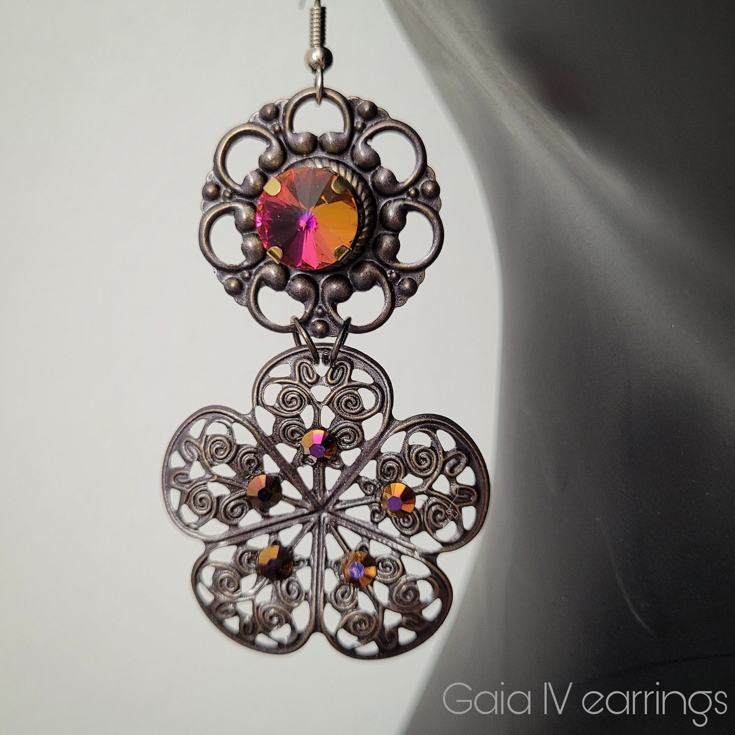 Deusa ex Machina collection: The Gaia earrings