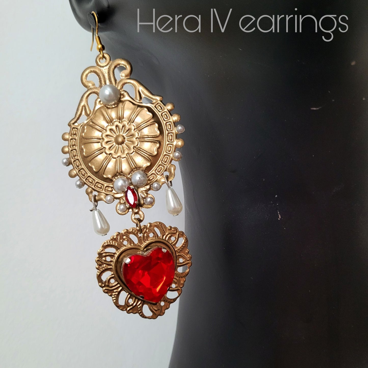 Deusa ex Machina collection: The Hera earrings