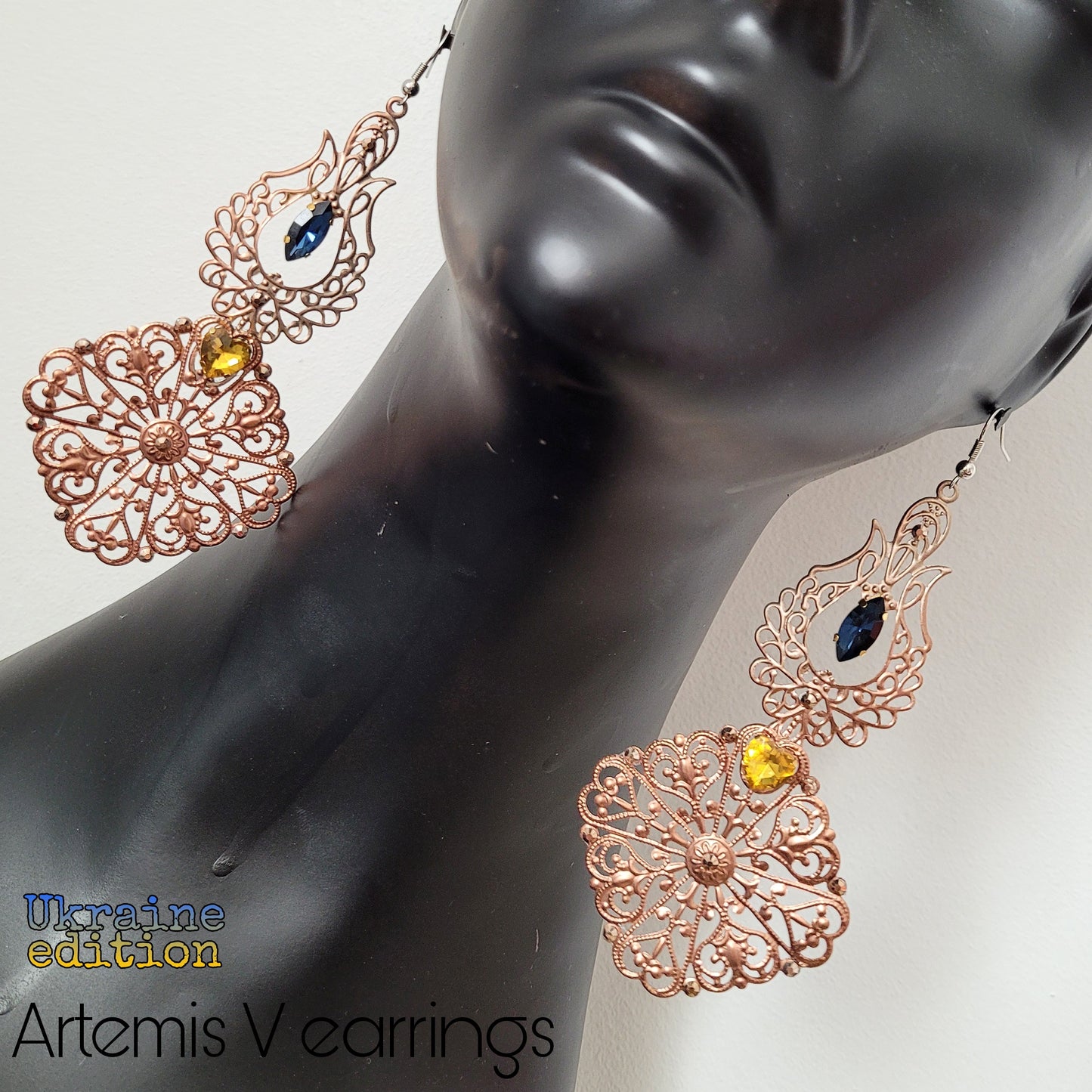 Deusa ex Machina collection: The Artemis earrings