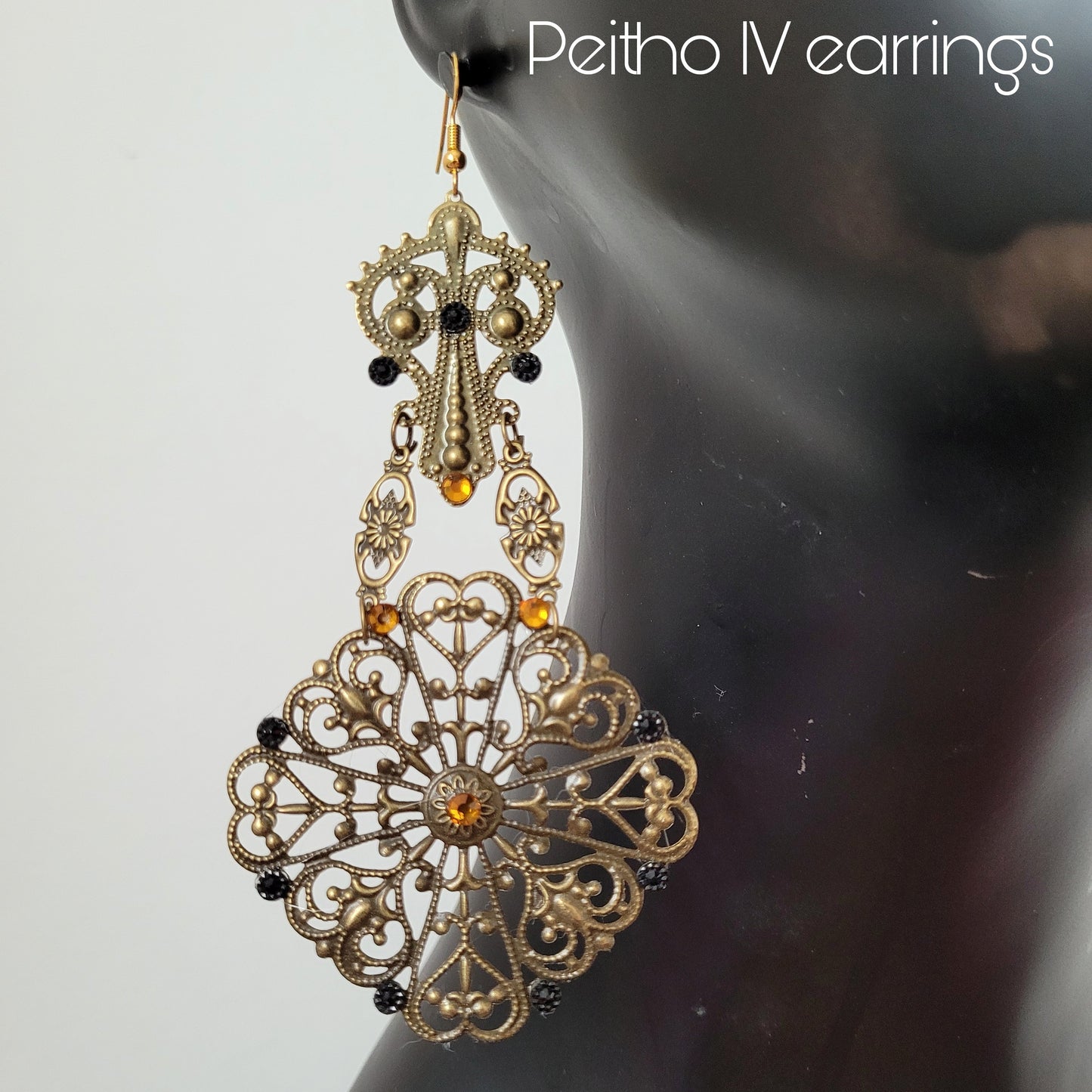 Deusa ex Machina collection: The Peitho earrings