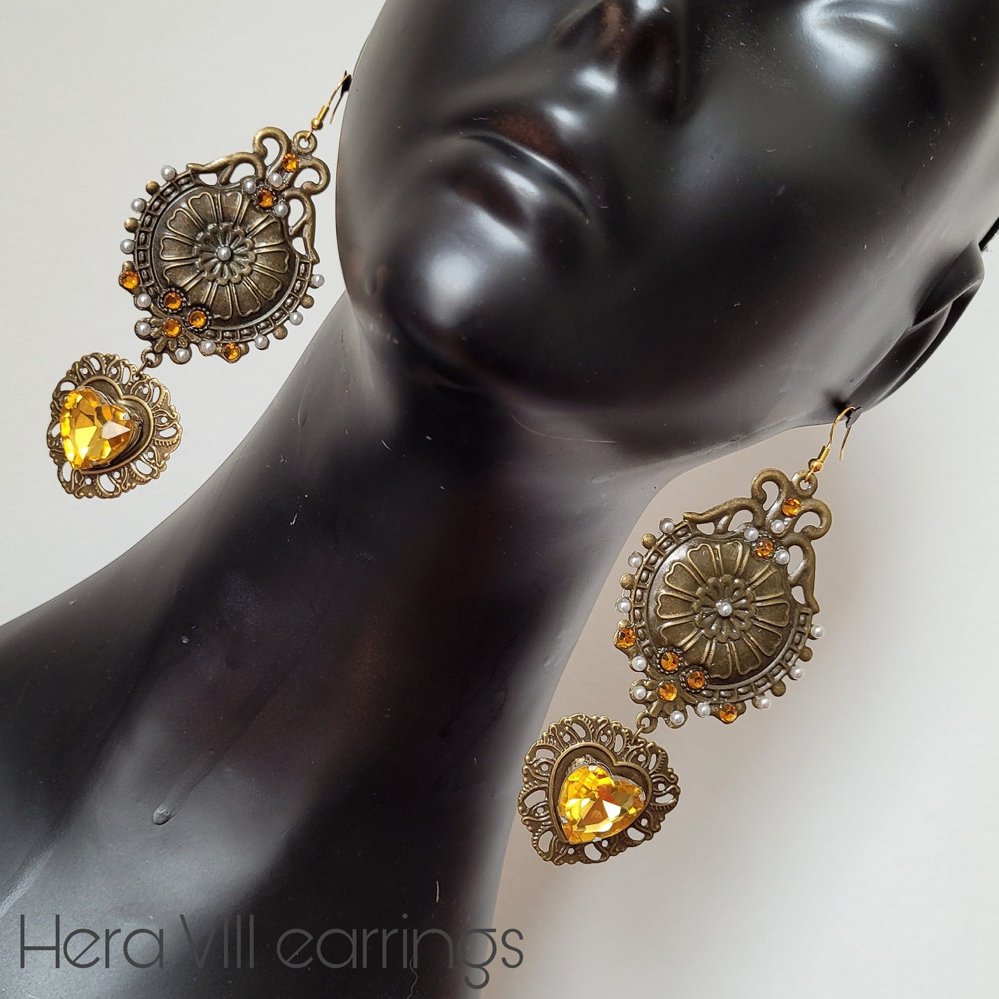 Deusa ex Machina collection: The Hera earrings