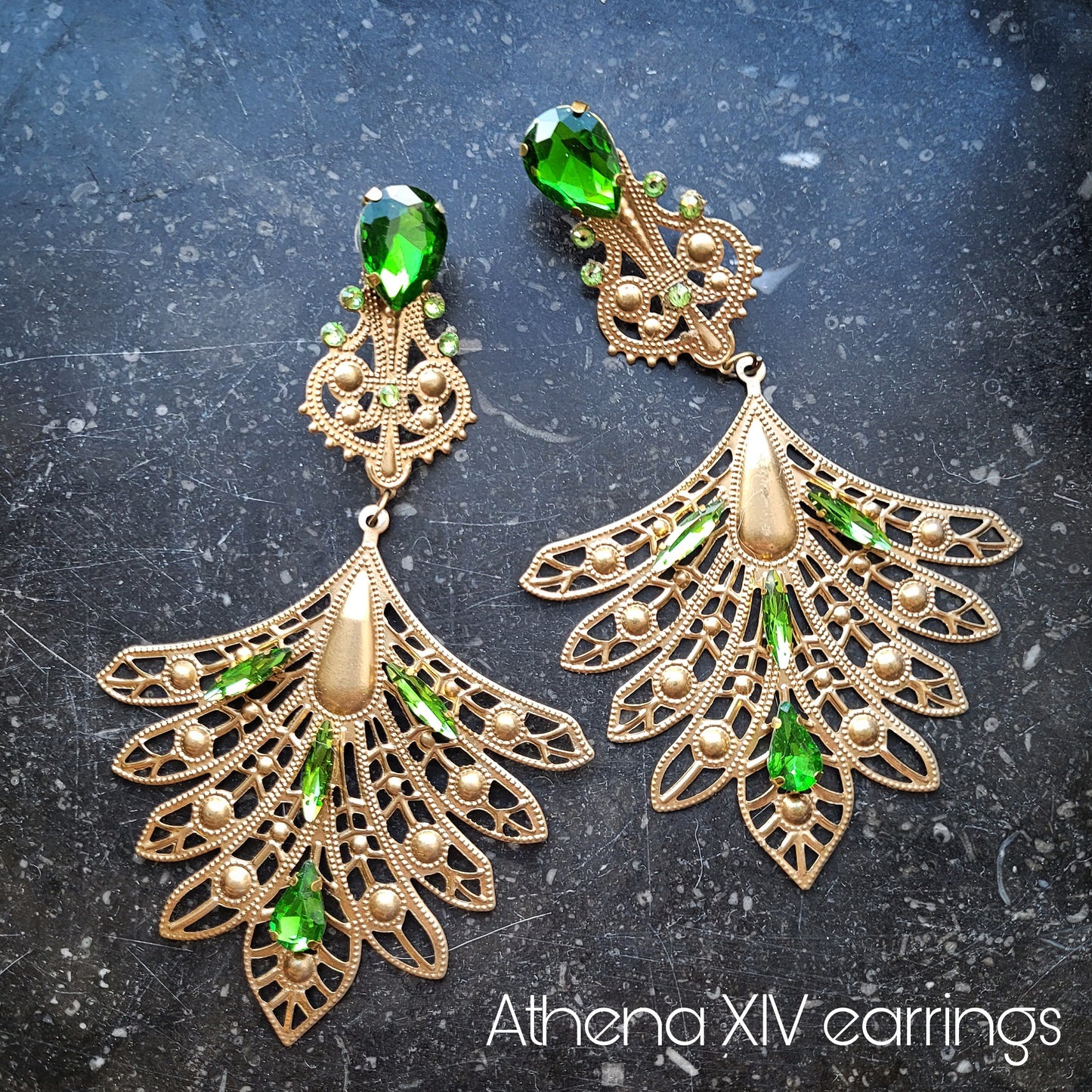 Deusa ex Machina collection: The Athena earrings (stud versions)