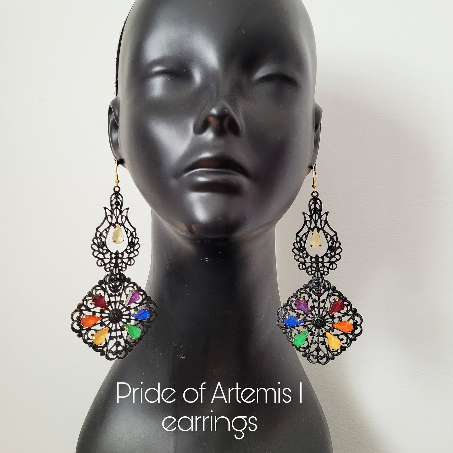 Deusa ex Machina collection: The Pride of Artemis earrings