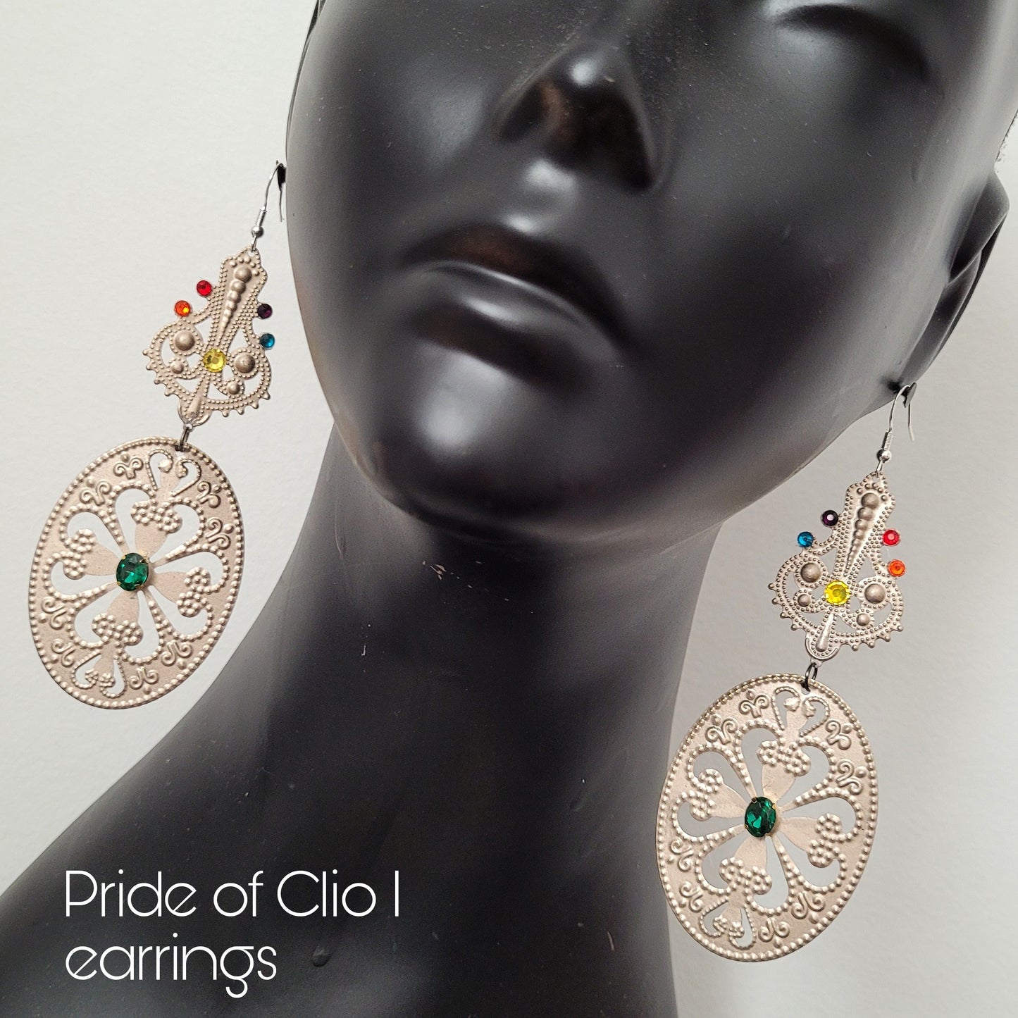 Deusa ex Machina collection: The Pride of Clio earrings