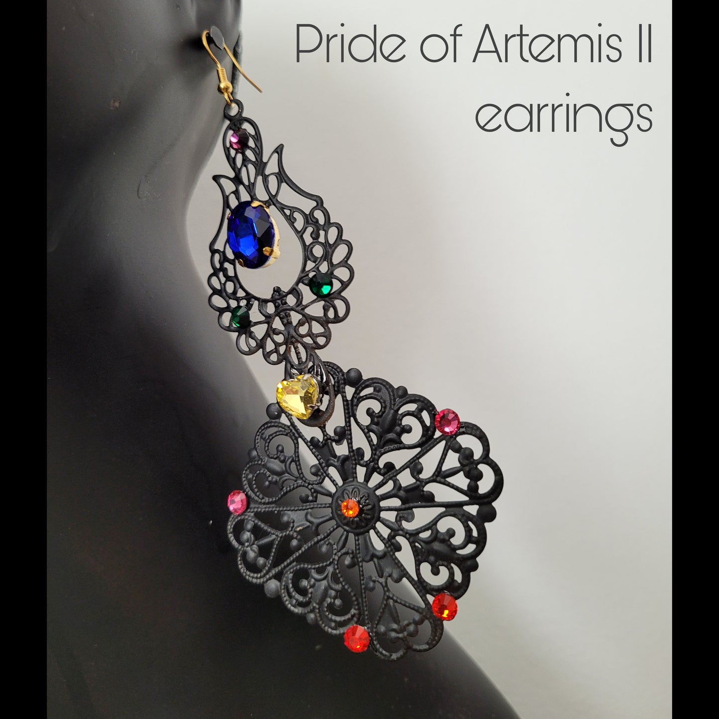 Deusa ex Machina collection: The Pride of Artemis earrings