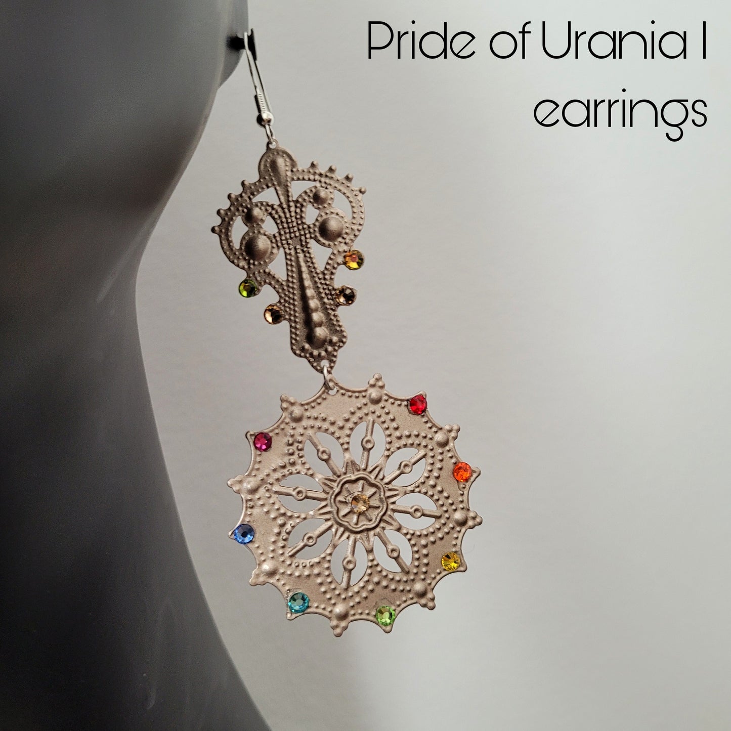 Deusa ex Machina collection: The Pride of Urania earrings