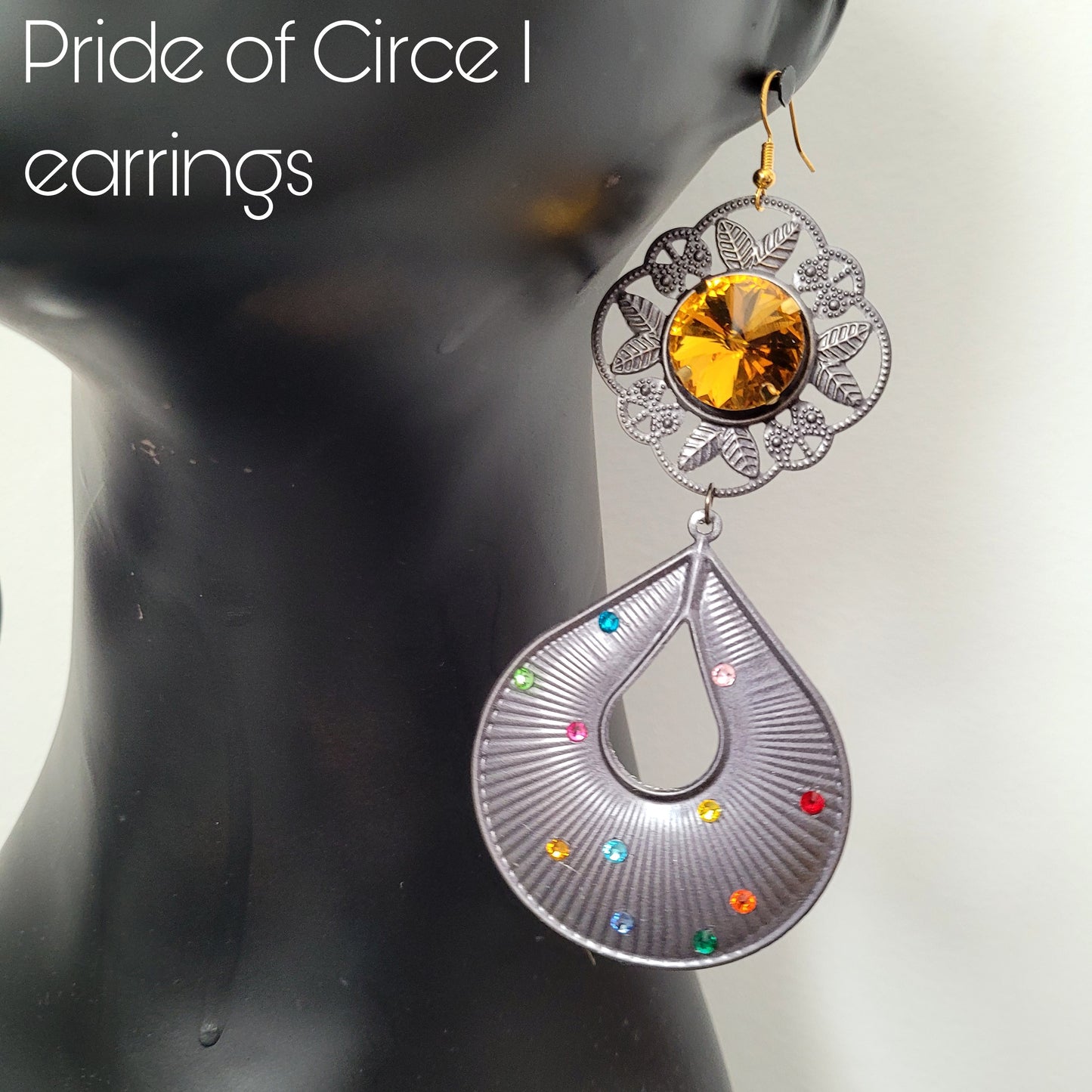 Deusa ex Machina collection: The Pride of Circe earrings