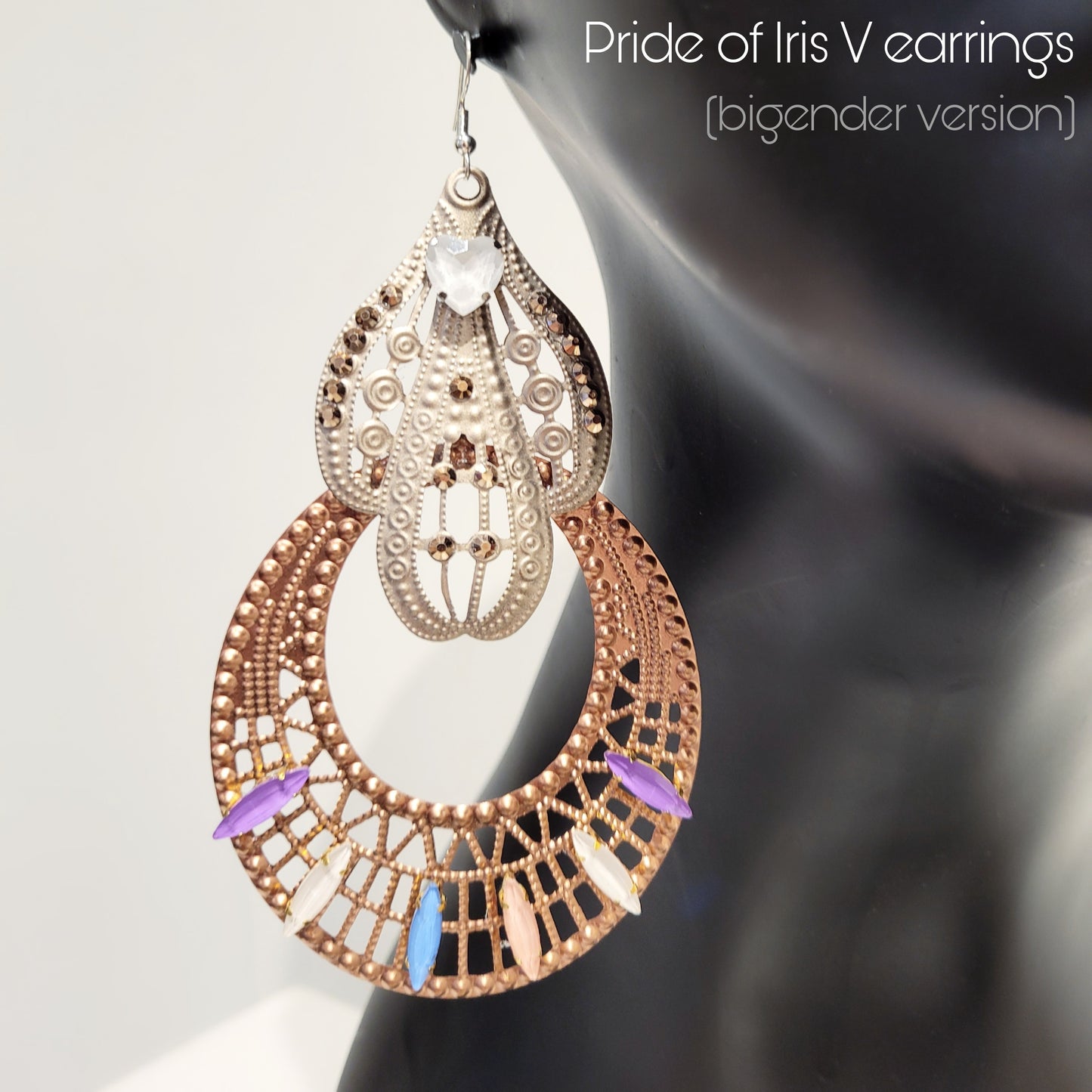 Deusa ex Machina collection: The Pride of Iris earrings