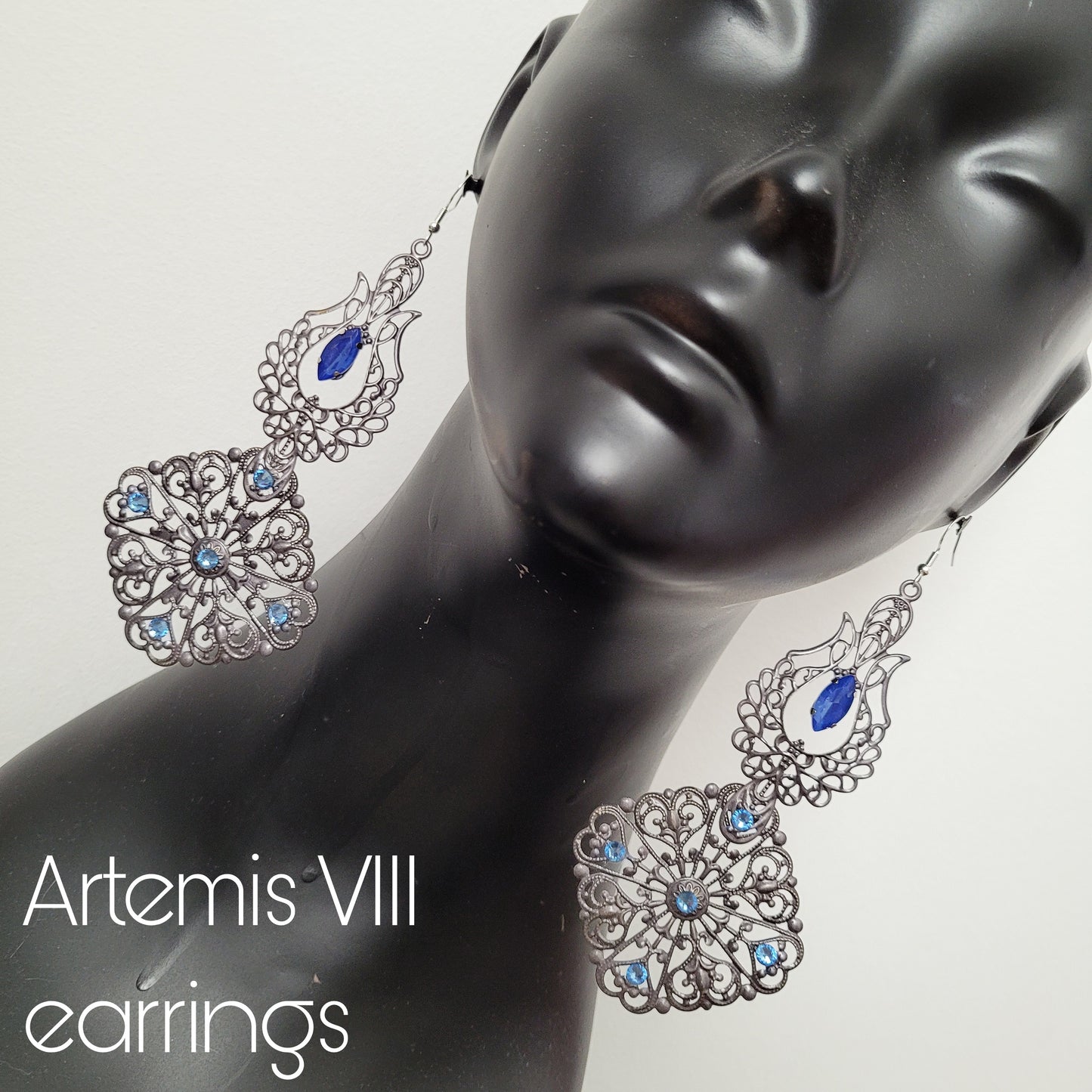 Deusa ex Machina collection: The Artemis earrings