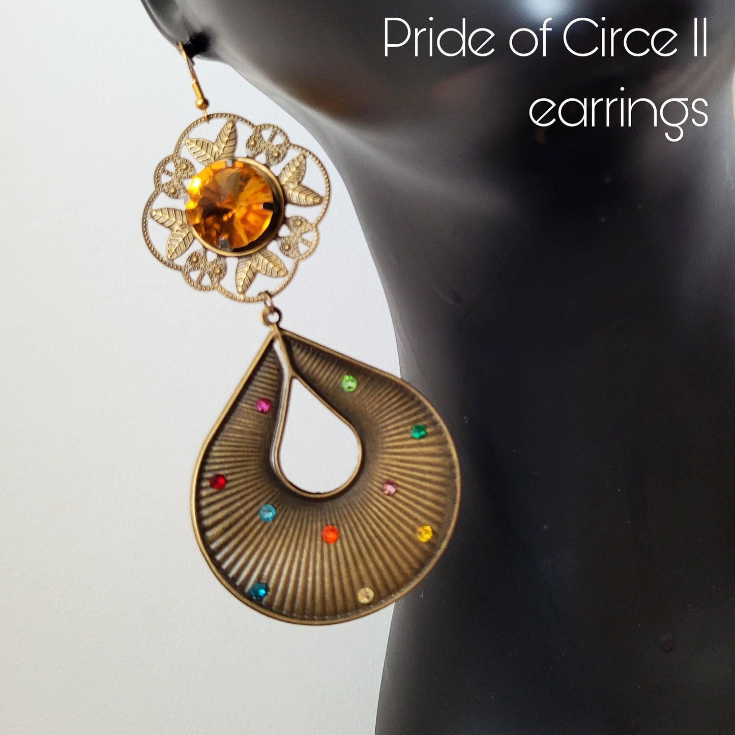 Deusa ex Machina collection: The Pride of Circe earrings