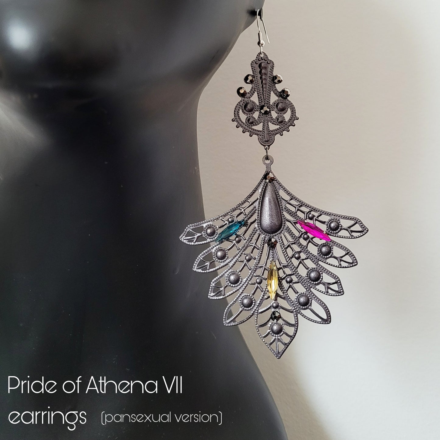 Deusa ex Machina collection: The Pride of Athena earrings