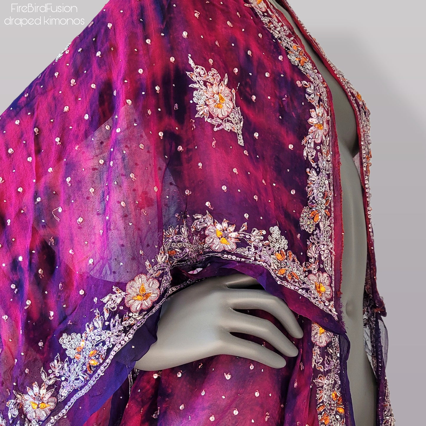 Luxurious draped kimono in pure silk, hand dyed batik in fucshia and purple with stunning embroidery (L-XL)