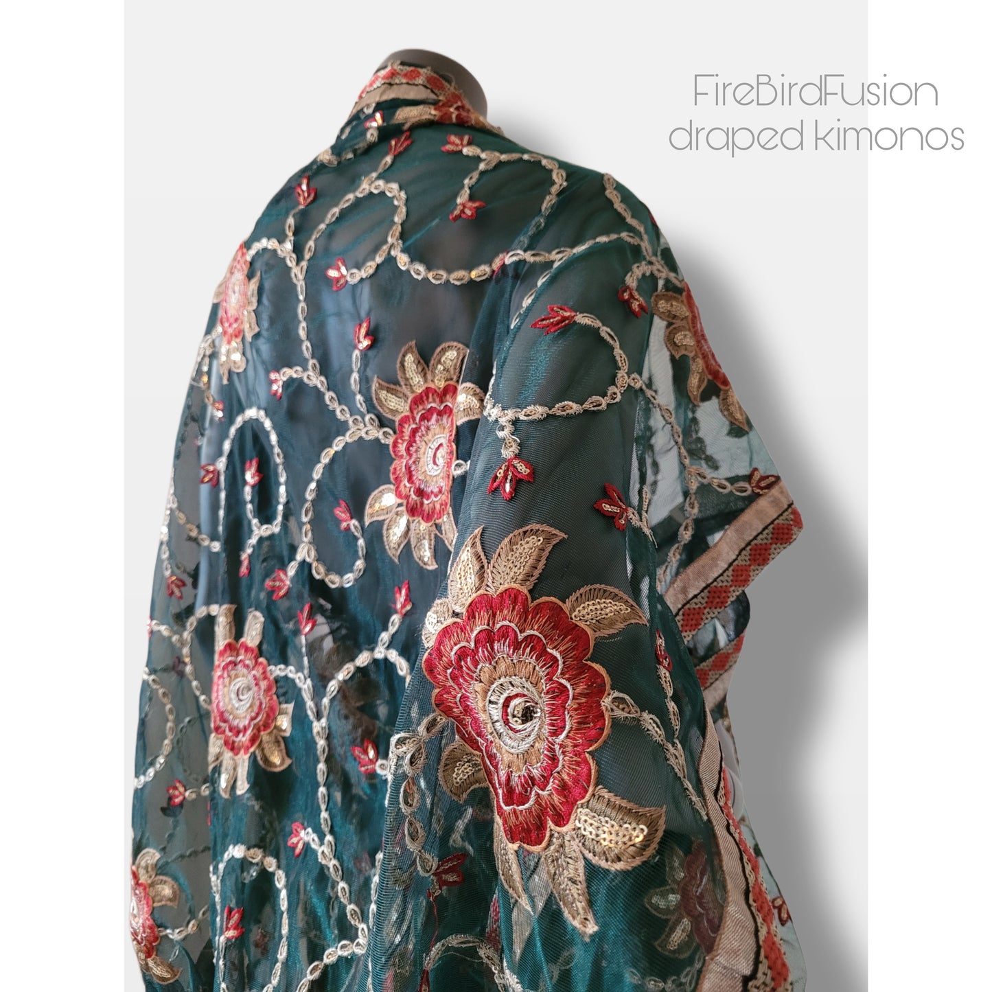 Draped short kimono in dark green net fabric with beautiful floral embroidery (M)