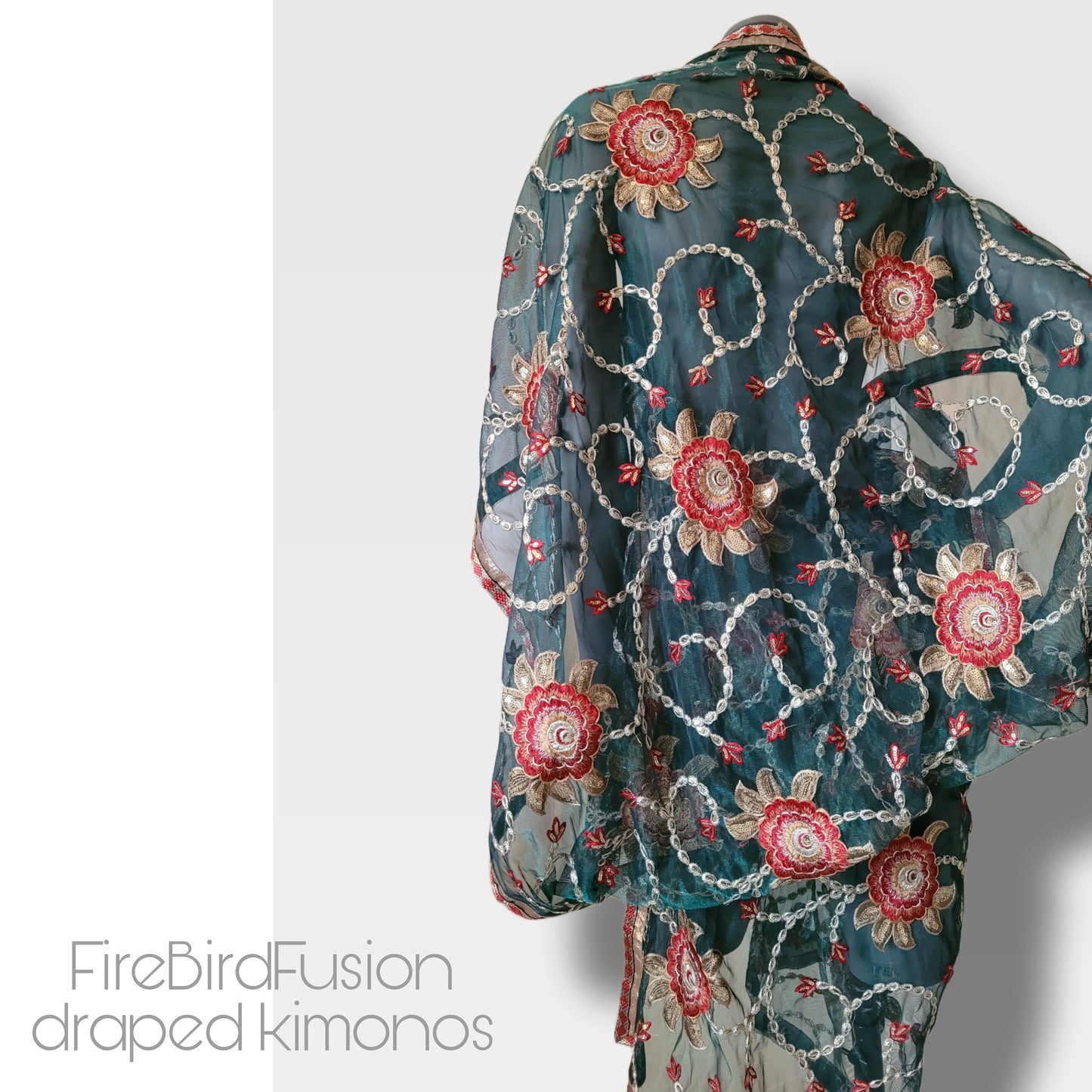 Draped short kimono in dark green net fabric with beautiful floral embroidery (M)