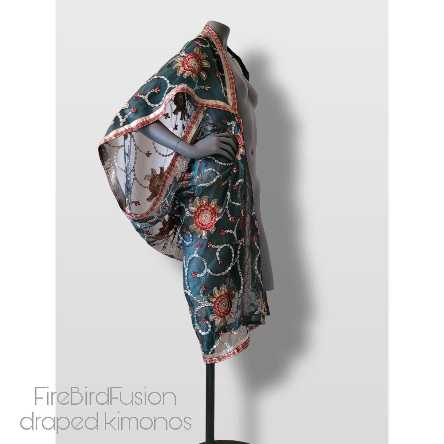 Draped short kimono in dark green net fabric with beautiful floral embroidery (M)
