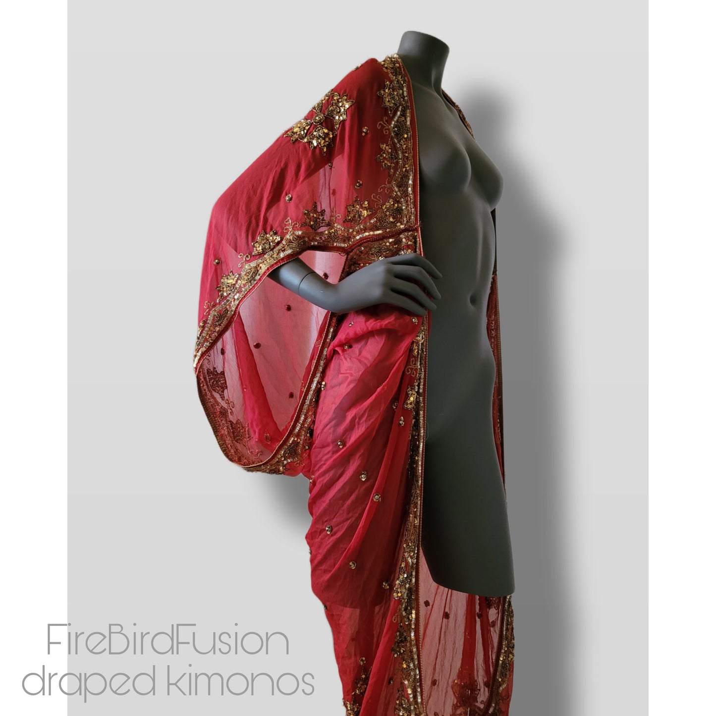 Draped kimono in red with elaborated hand embrodery in gold (M-L)