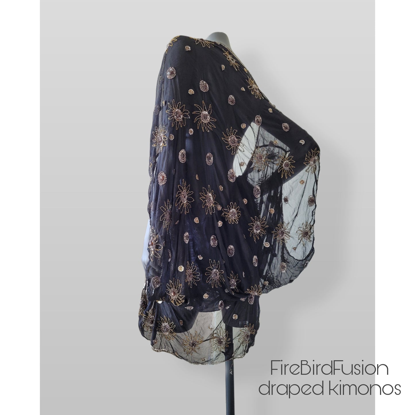 Draped short kimono in black with golden embroidery (S)