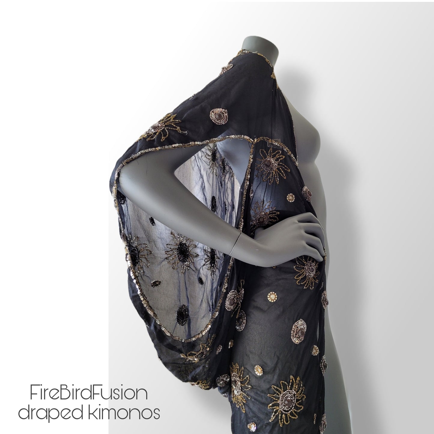 Draped short kimono in black with golden embroidery (S)