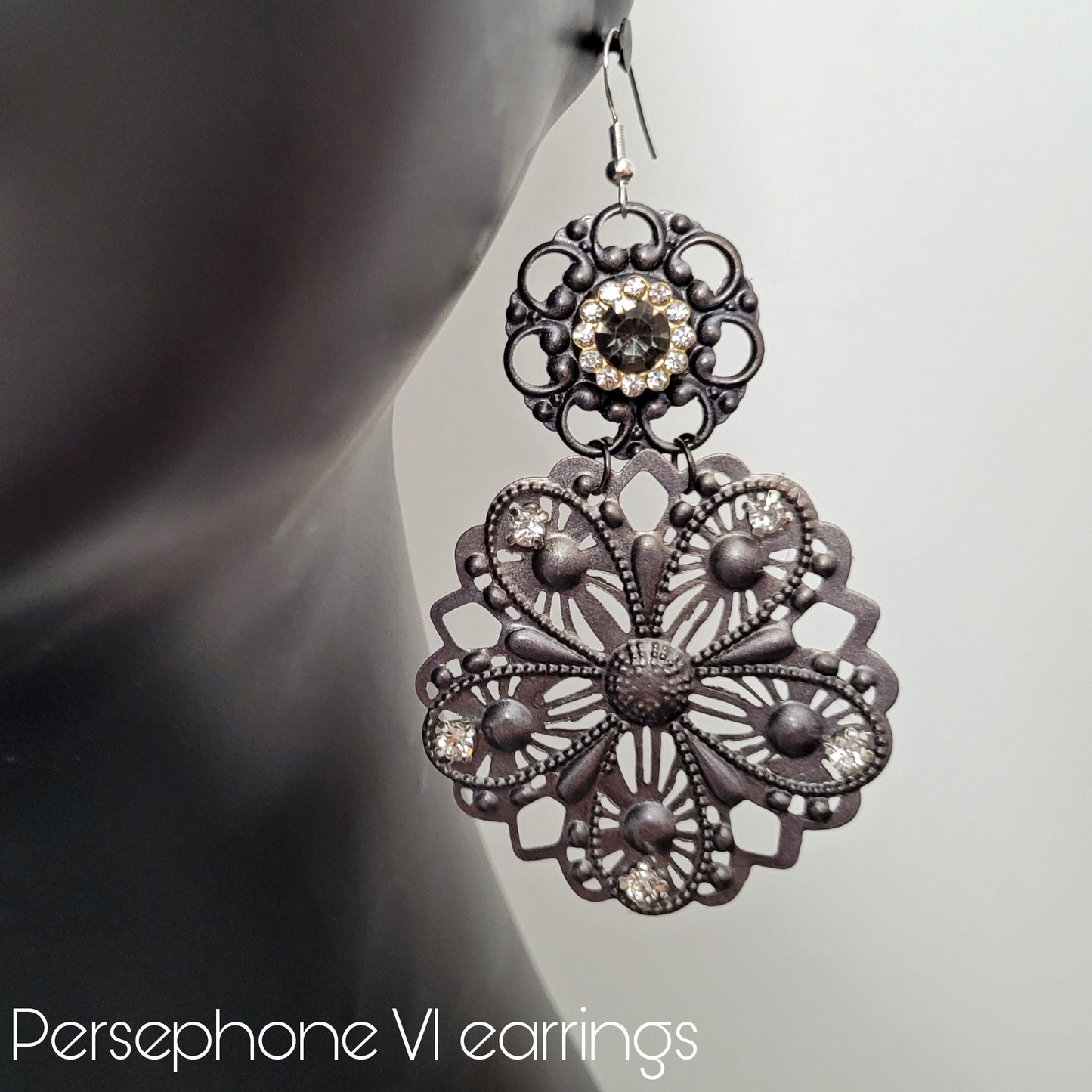 Deusa ex Machina collection: The Persephone earrings
