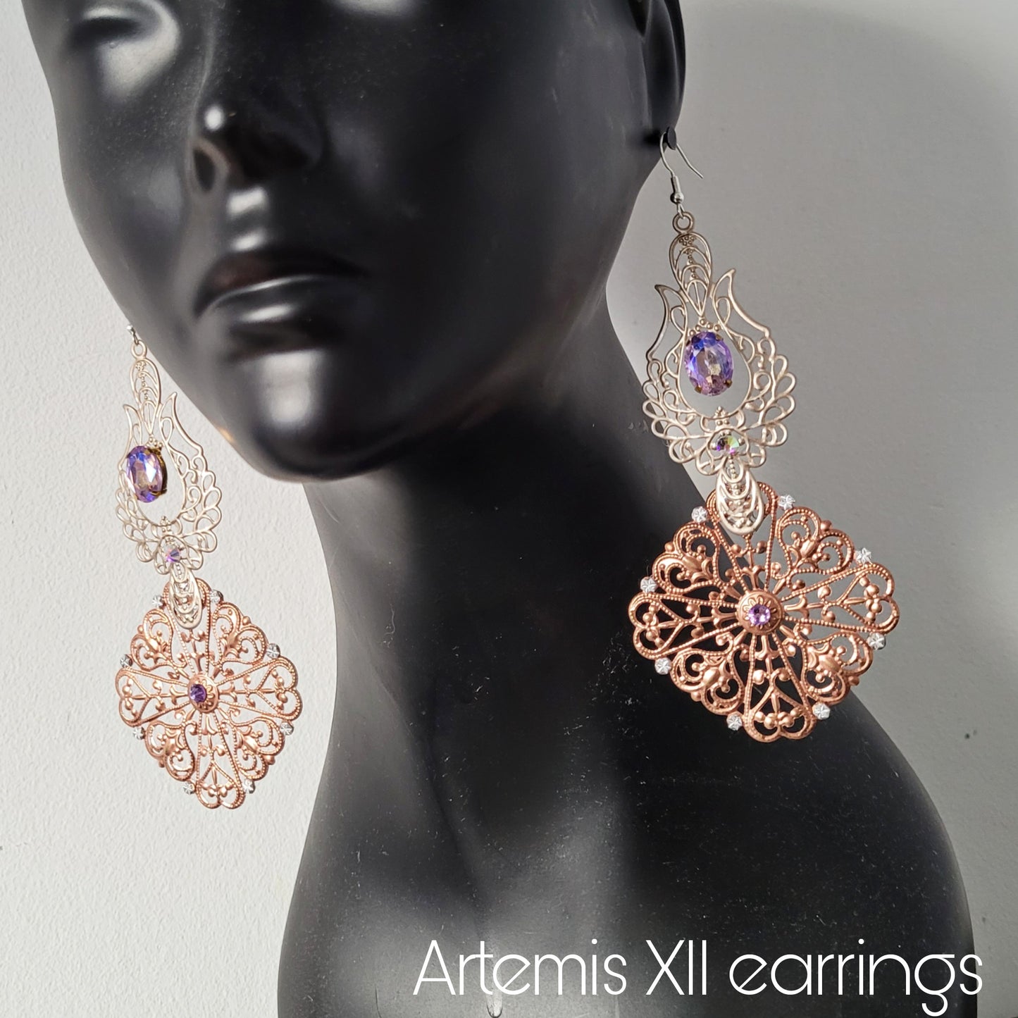 Deusa ex Machina collection: The Artemis earrings