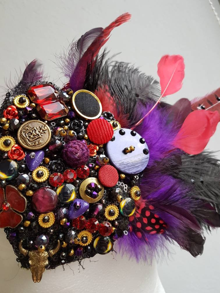 The Harlequin Collection: the Harlequin Bull's Eye hair ornament