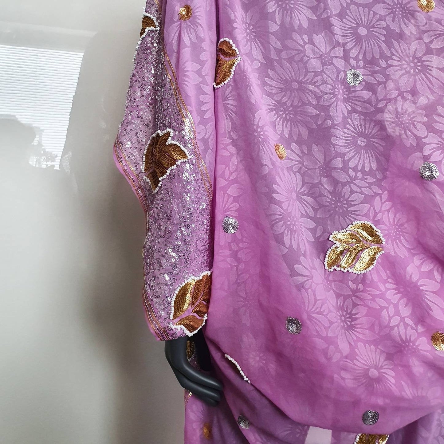 Draped kimono in cold light pink with elaborated hand embrodery in silver, golden sequins and white beads (M-L)