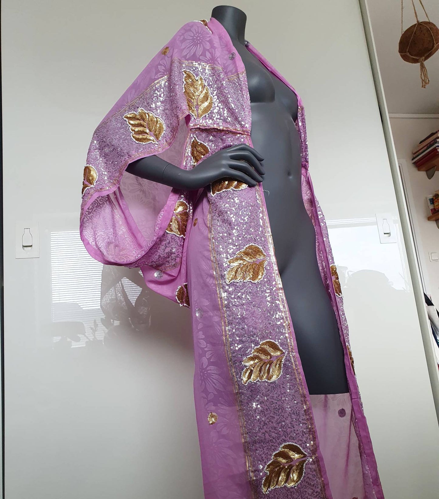 Draped kimono in cold light pink with elaborated hand embrodery in silver, golden sequins and white beads (M-L)