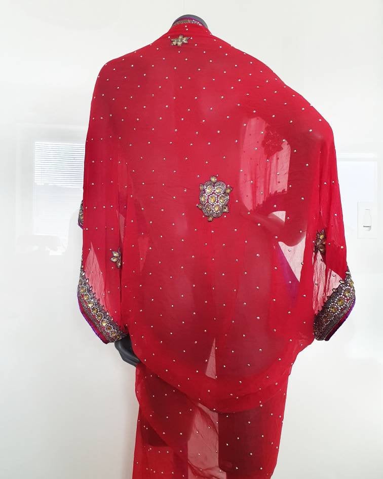 Draped kimono, red with elaborated hand embrodery and with pale golden glass beads and purple lined trim (L-XL)