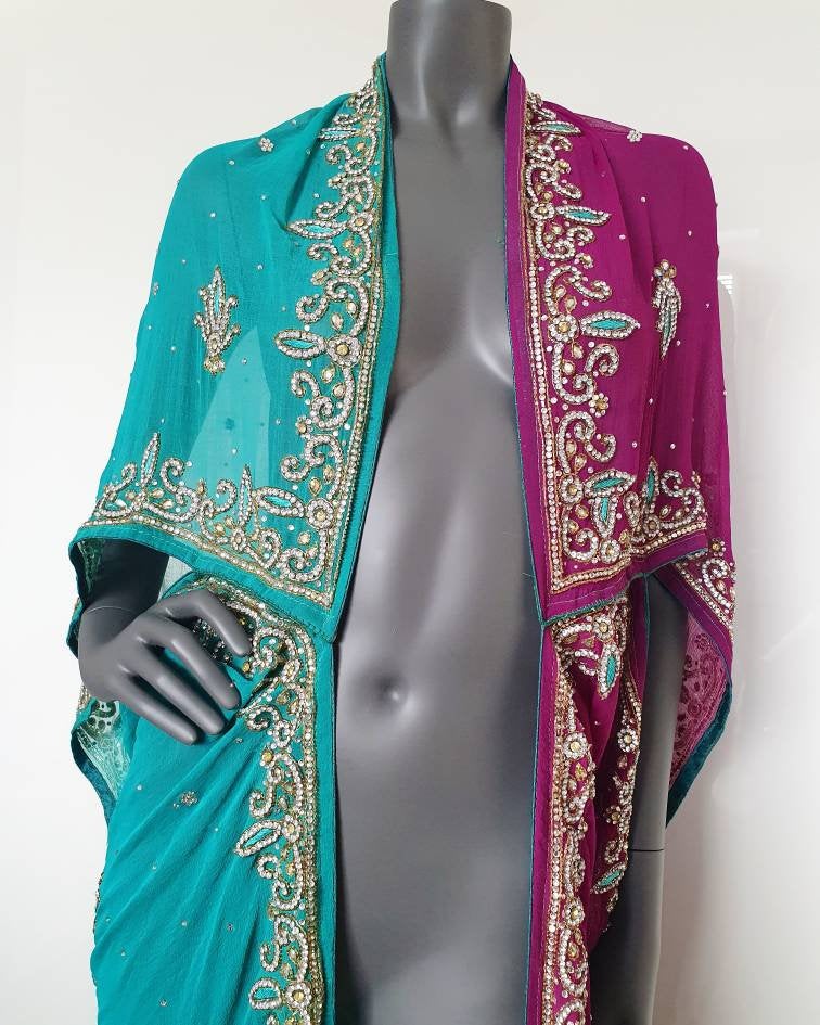 Luxurious draped kimono in turqouise and cerise with elaborated hand embellishment in silver and crystal glass rhinestones (M-L)
