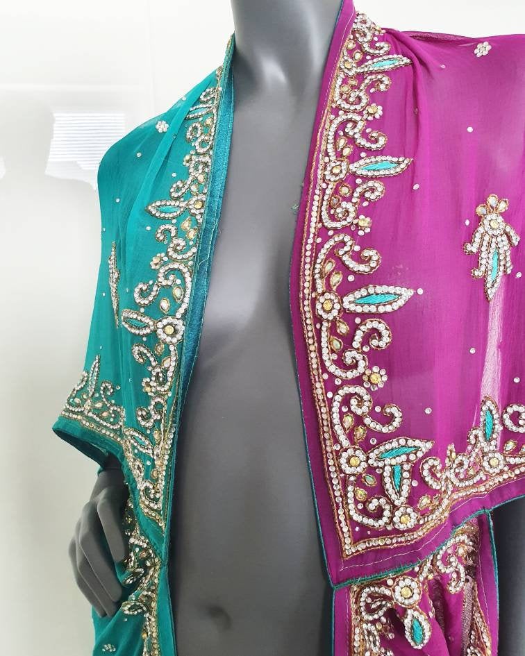 Luxurious draped kimono in turqouise and cerise with elaborated hand embellishment in silver and crystal glass rhinestones (M-L)