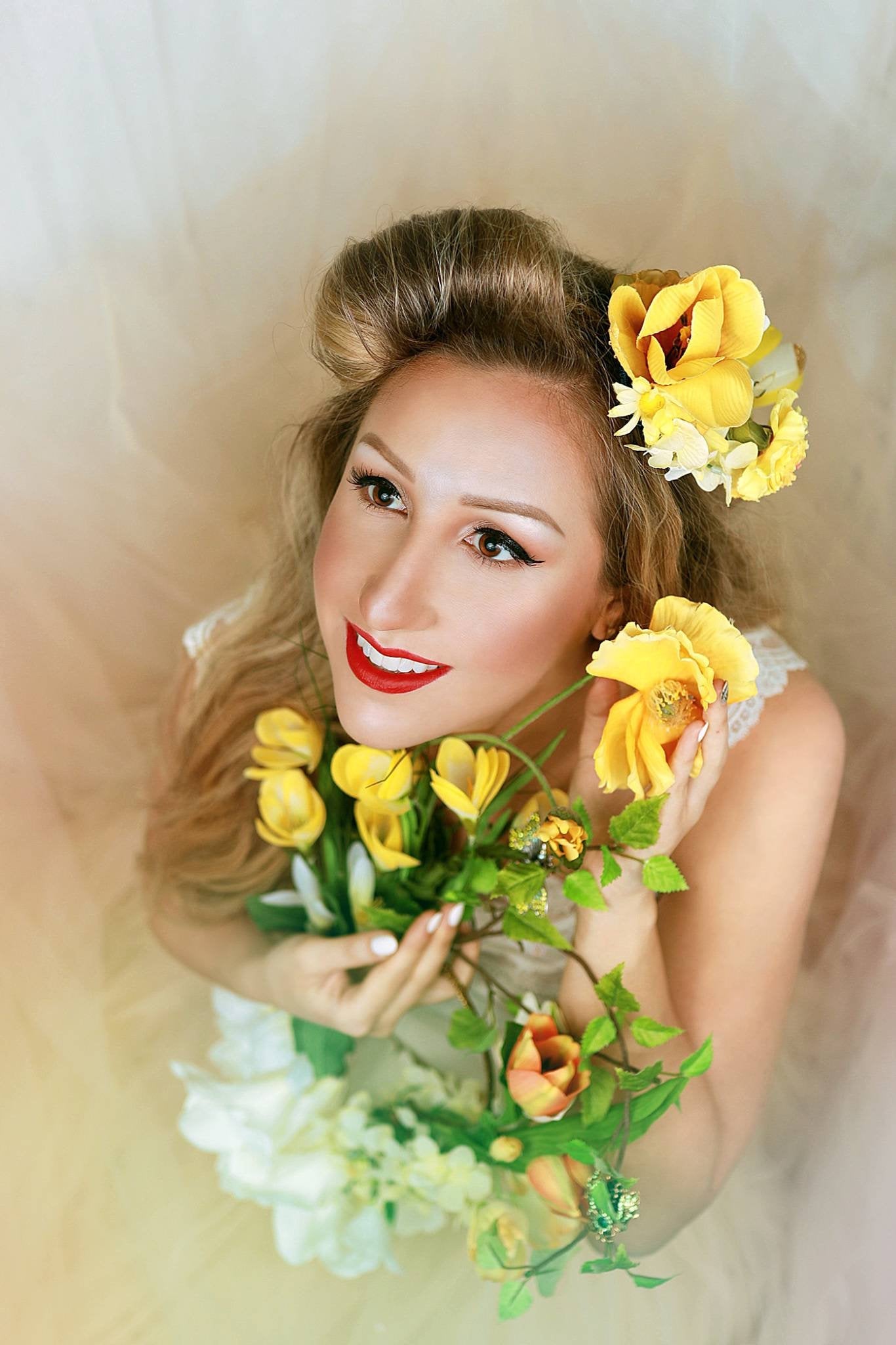 The Prima Vera Hair Flower
