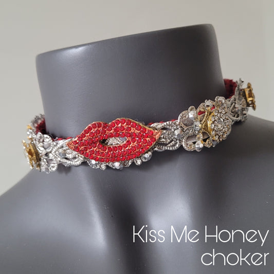 WhatEver collection: The Kiss Me Honey metal choker with red lips, rhinestones and glass crystals