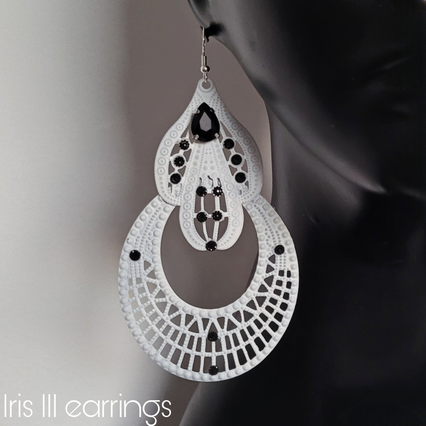 Deusa ex Machina collection: The Iris earrings