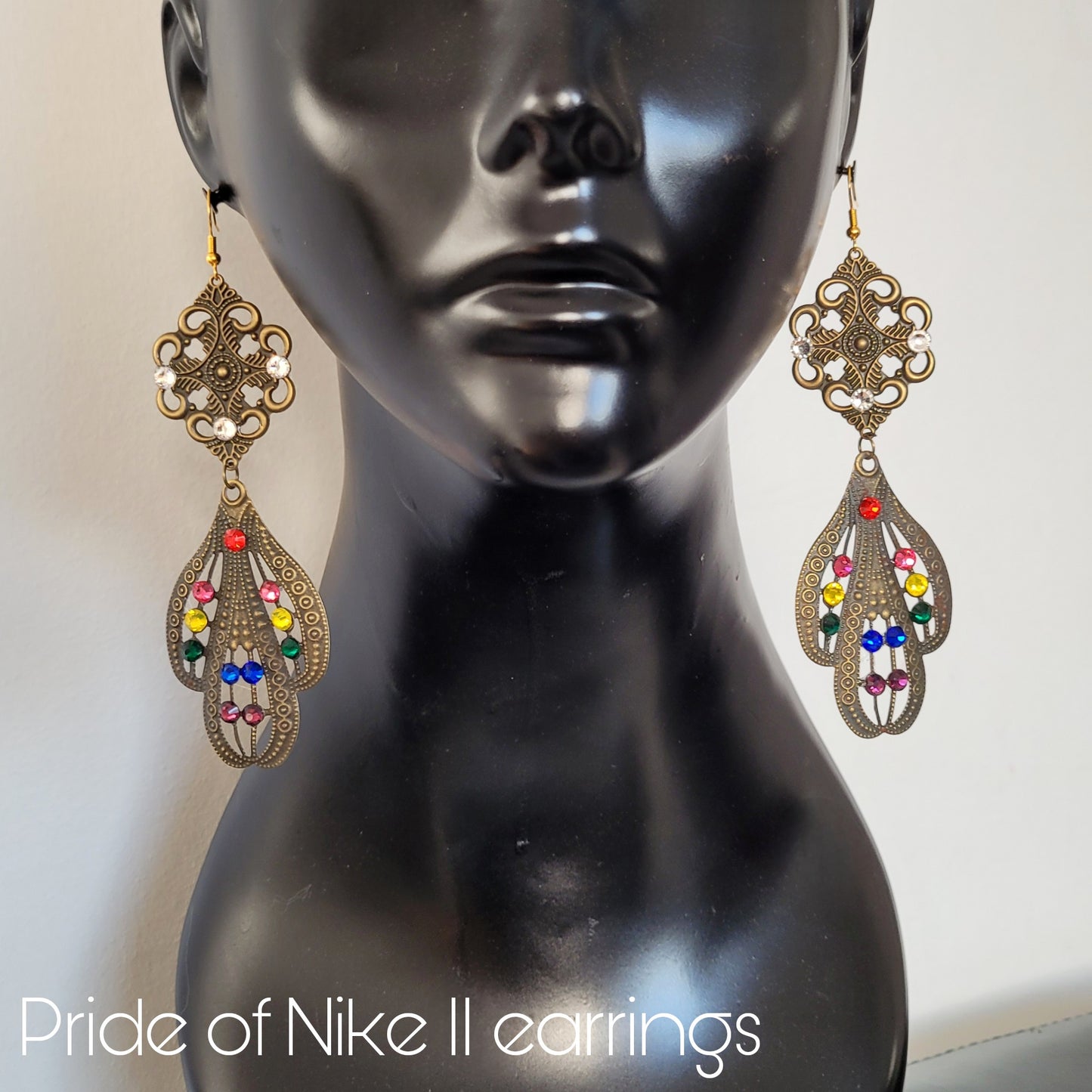 Deusa ex Machina collection: The Pride of Nike earrings