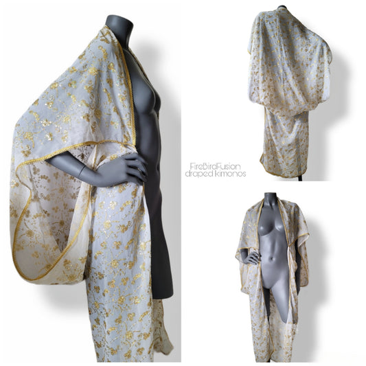 Draped kimono in beige / white with golden irredecent embroidery (M)