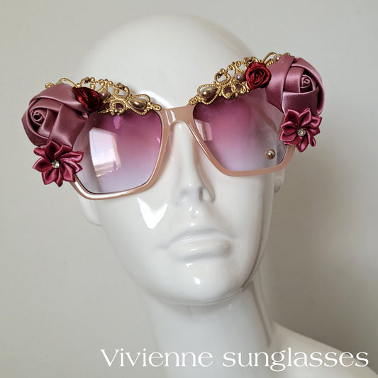 Á vallians coeurs riens impossible Collection: The Vivienne sunglasses