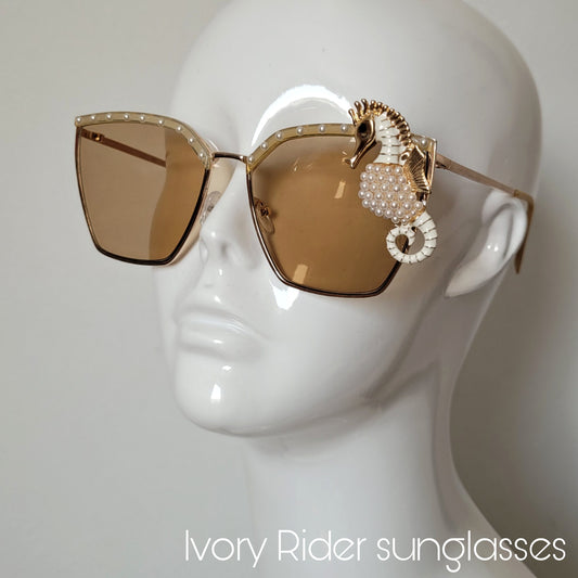 Shifting Depths collection: the Ivory Rider sunglasses