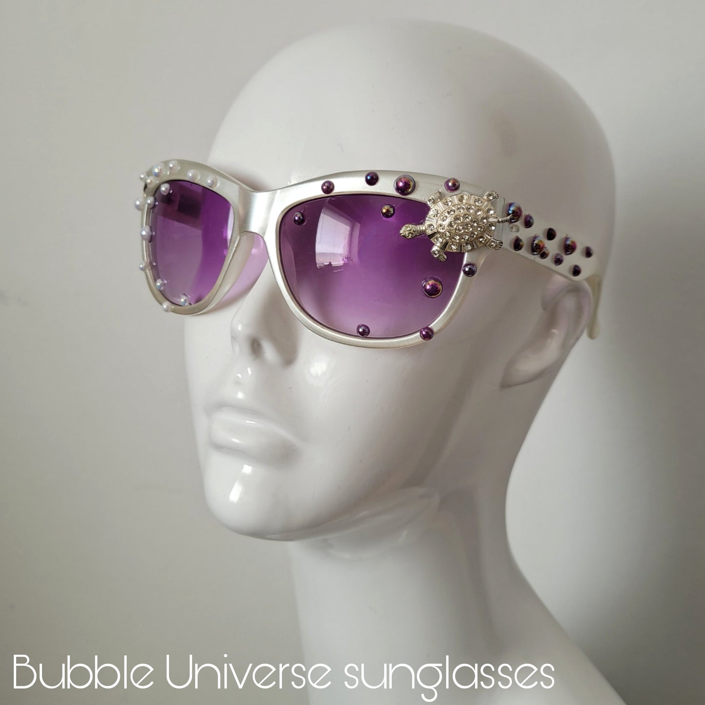 Shifting Depths collection: the Bubble Universe sunglasses