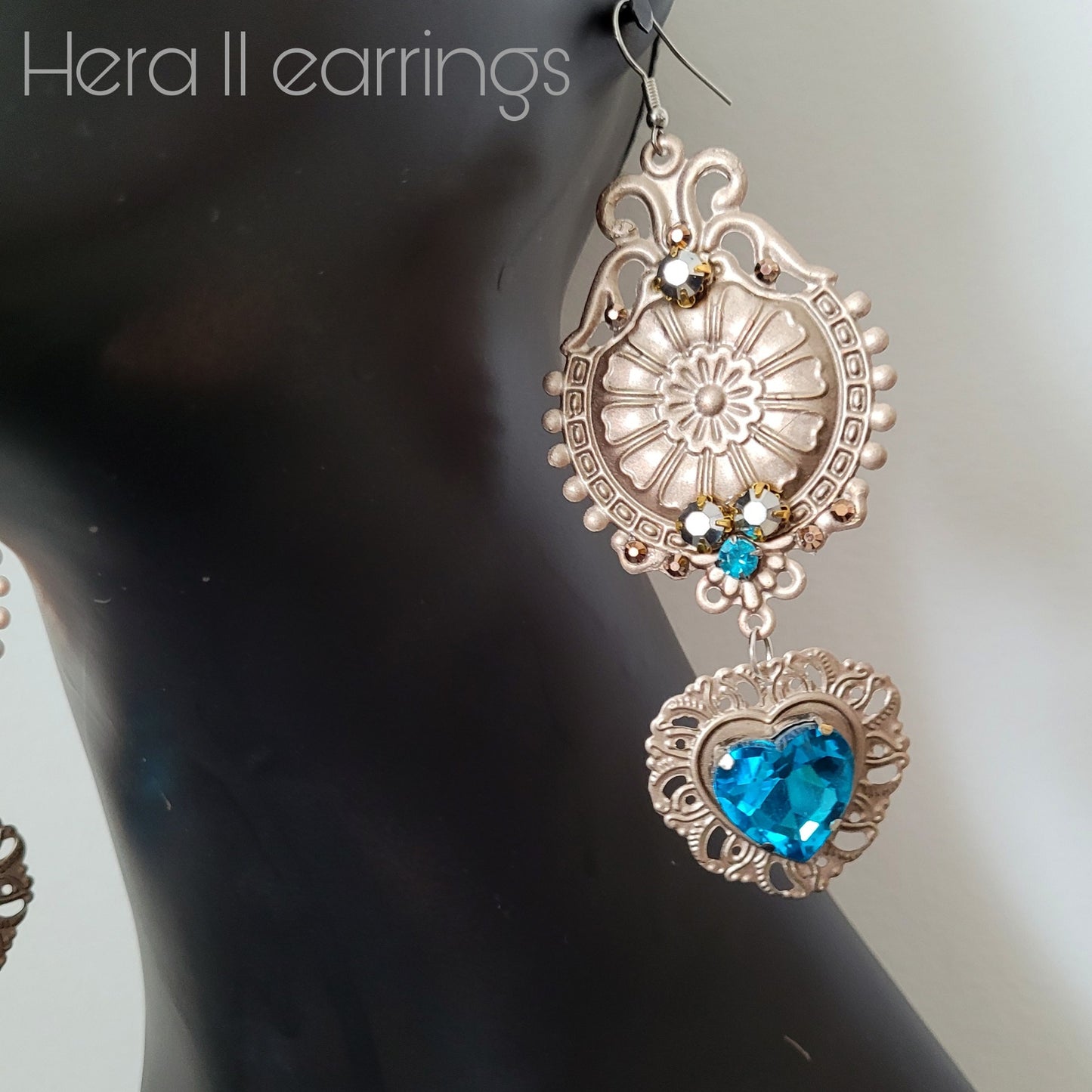 Deusa ex Machina collection: The Hera earrings