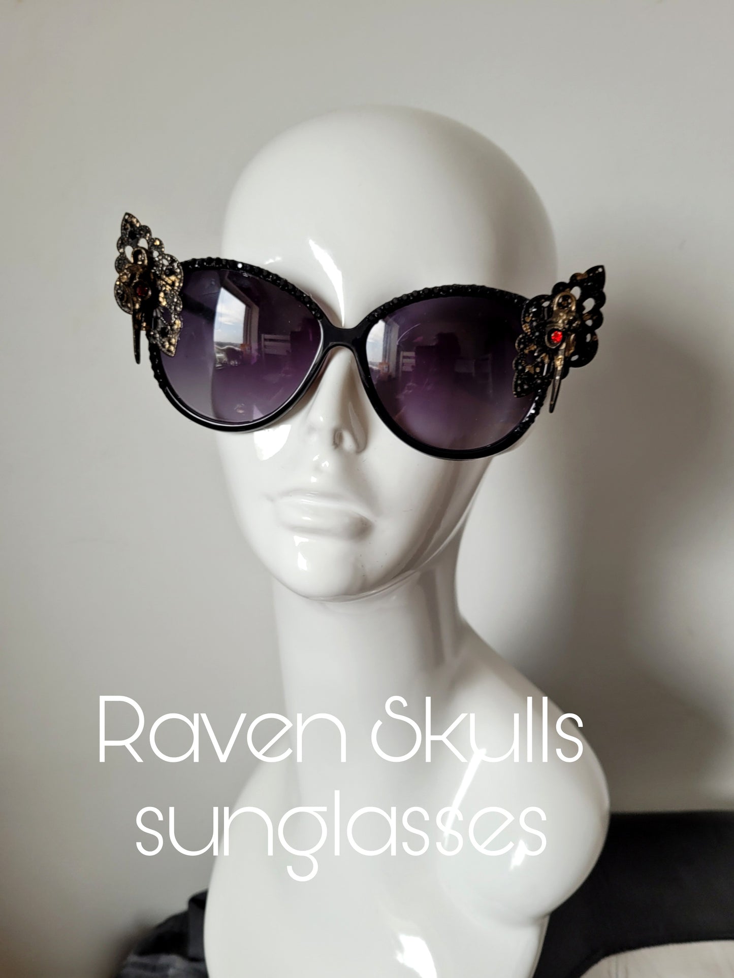 Midnight Garden Collection: The Raven Skulls Sunglasses