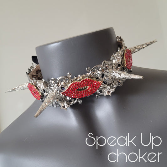 WhatEver collection: The Speak Up metal choker with three red lips, filigree spikes, rhinestones and glass crystals stars