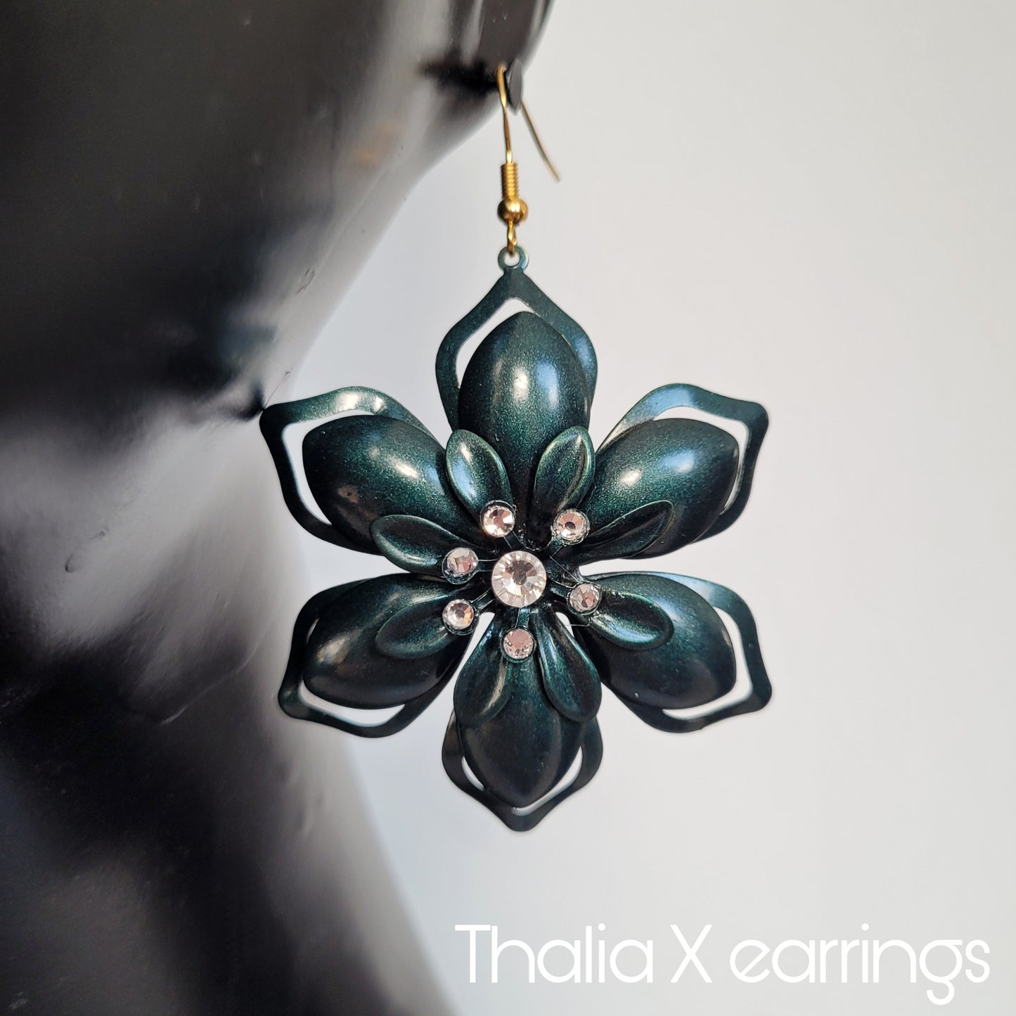 Deusa ex Machina collection: The Thalia earrings