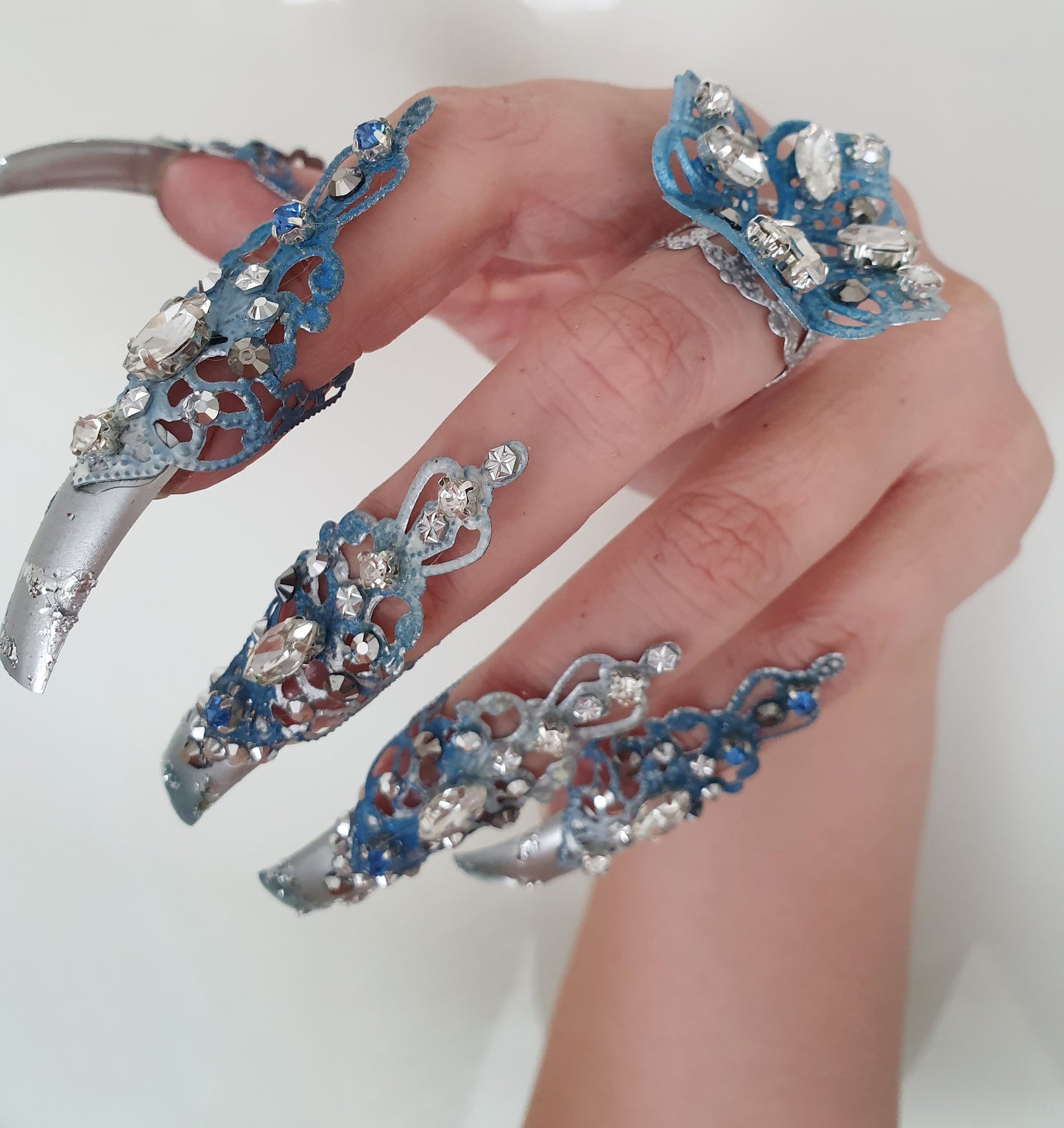 The Winter Mirage ornate metal claws with ring in silver & blue (set of 5 claws)