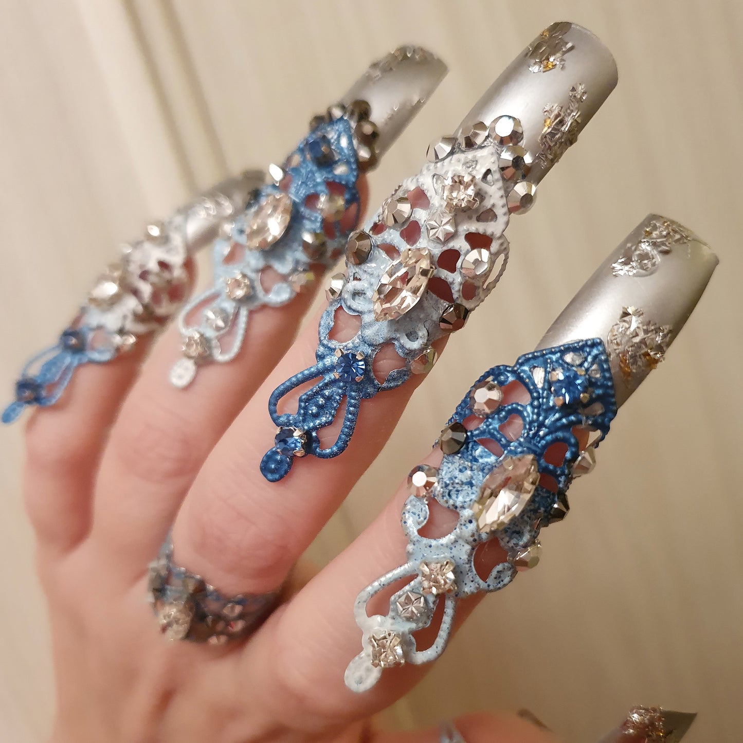 The Winter Mirage ornate metal claws with ring in silver & blue (set of 5 claws)