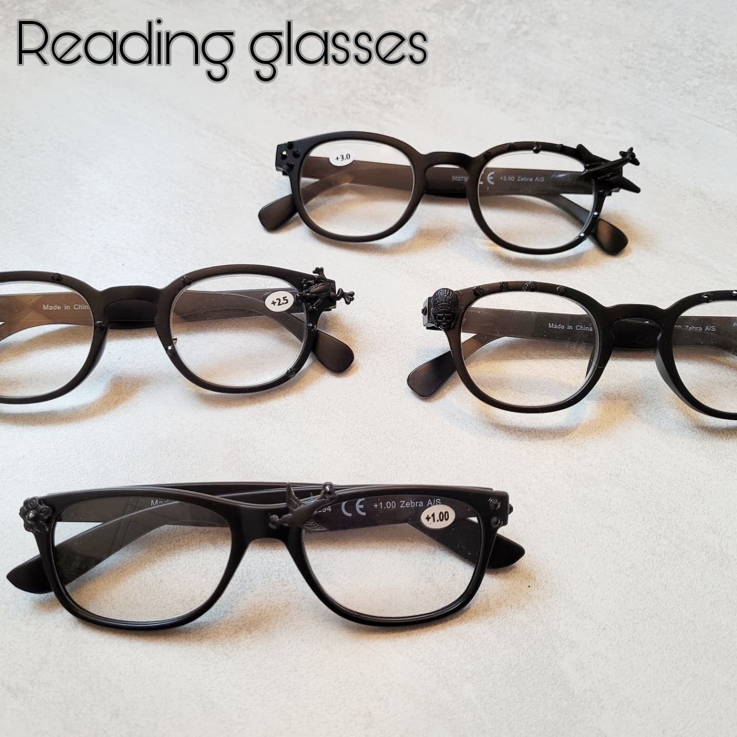 The Jump the Letters reading glasses, limited edition unisex model (+2,5)