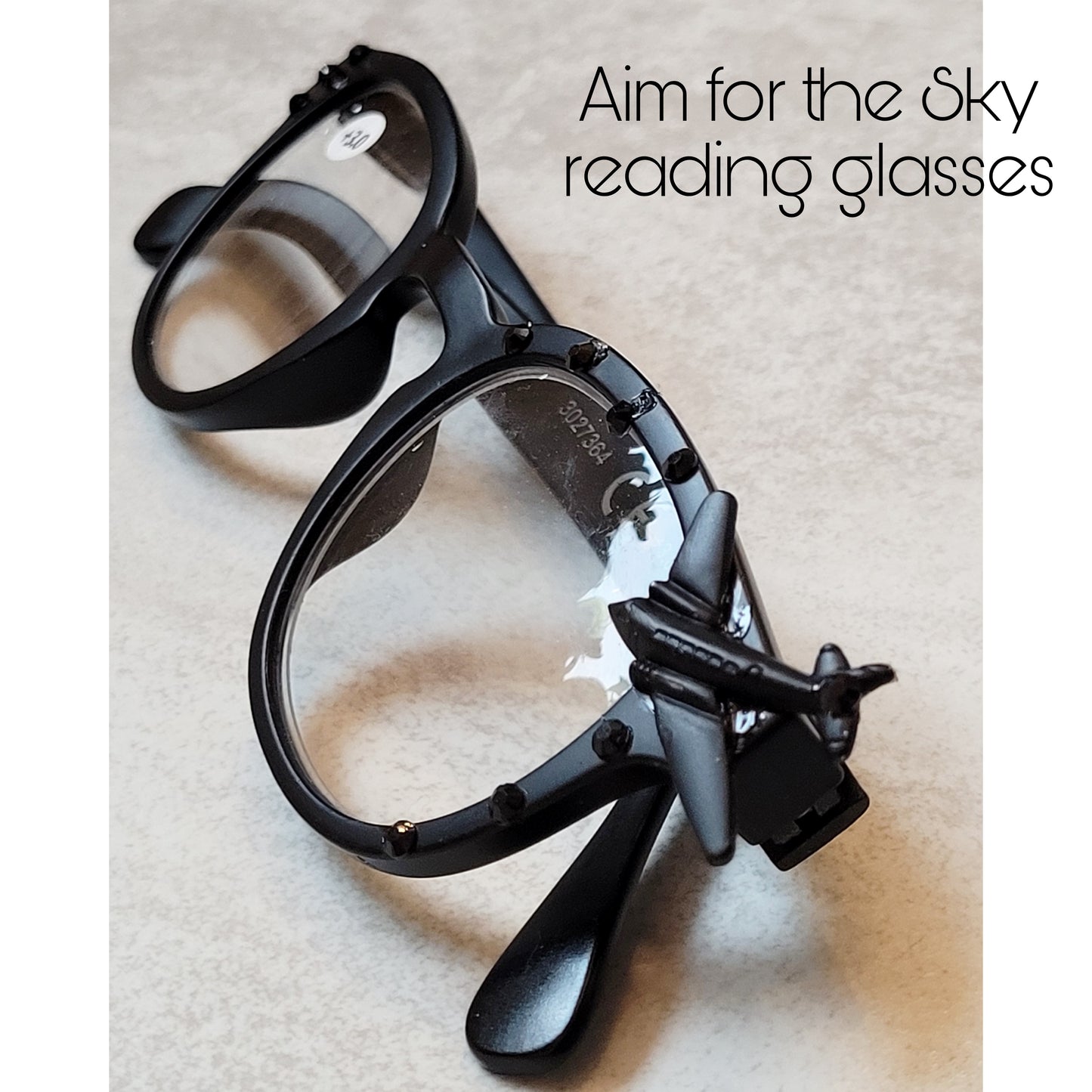 The Aim for the Sky reading glasses, limited edition unisex model (+3,0)