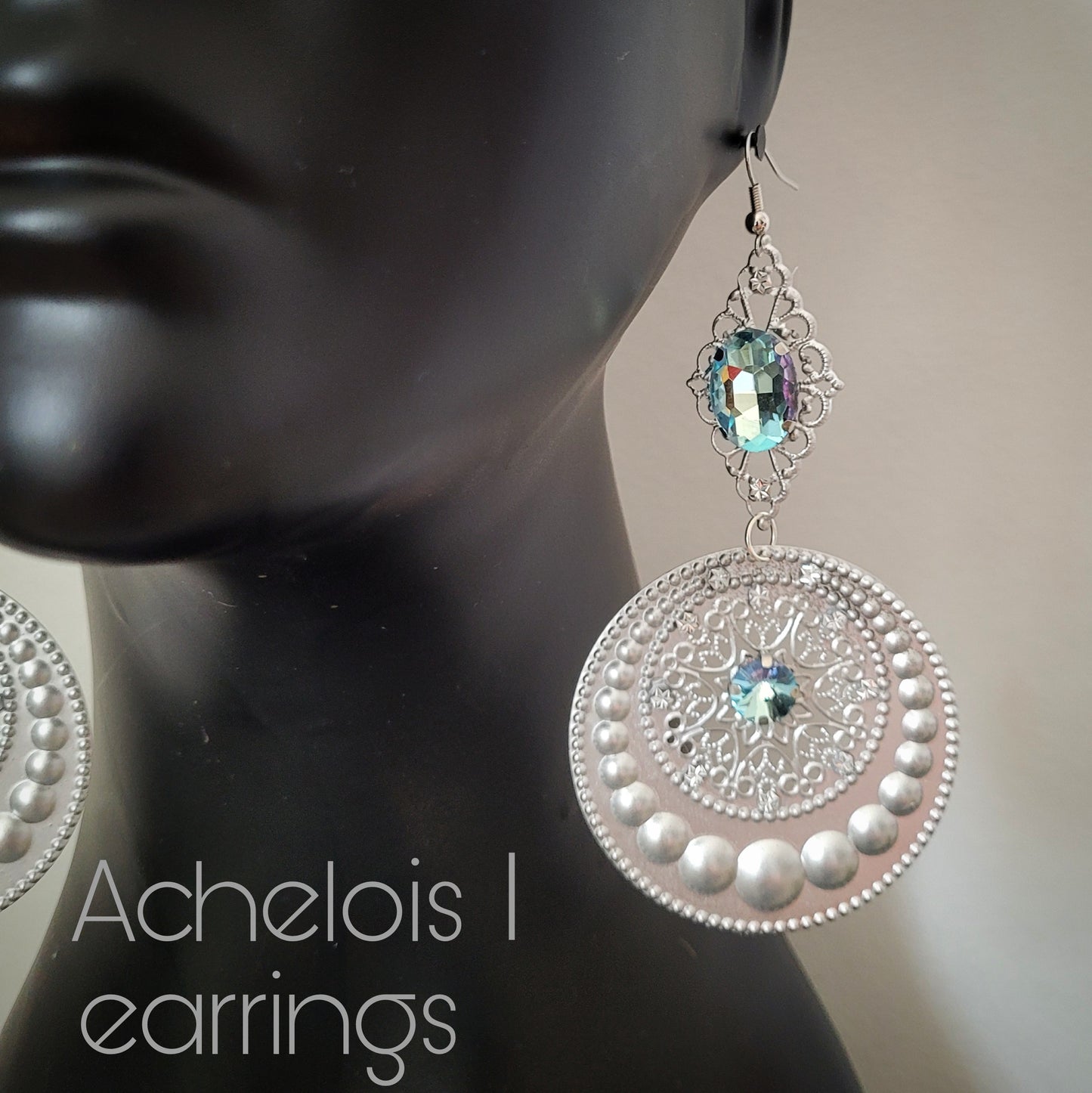Deusa ex Machina collection: The Achelois earrings