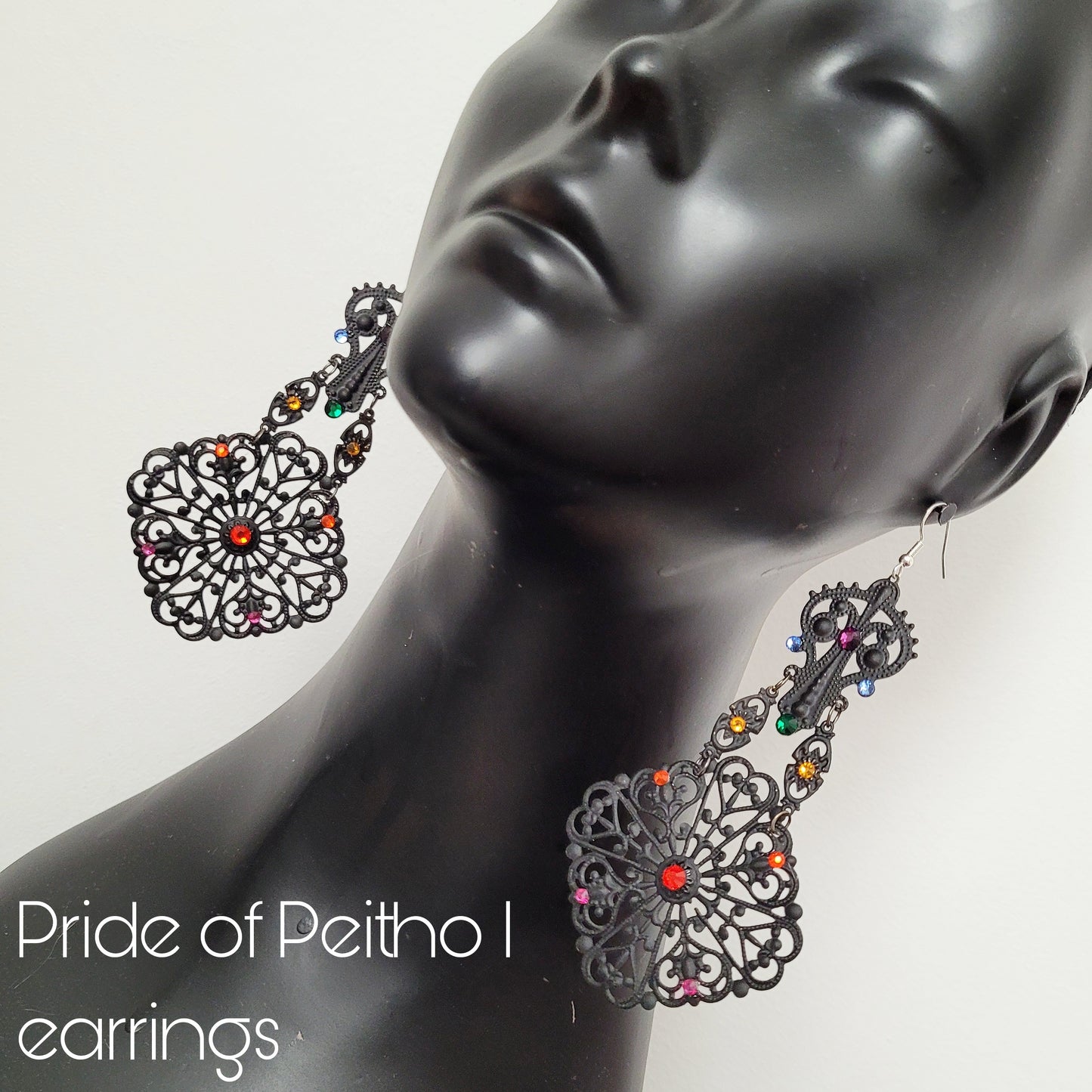 Deusa ex Machina collection: The Pride of Peitho earrings