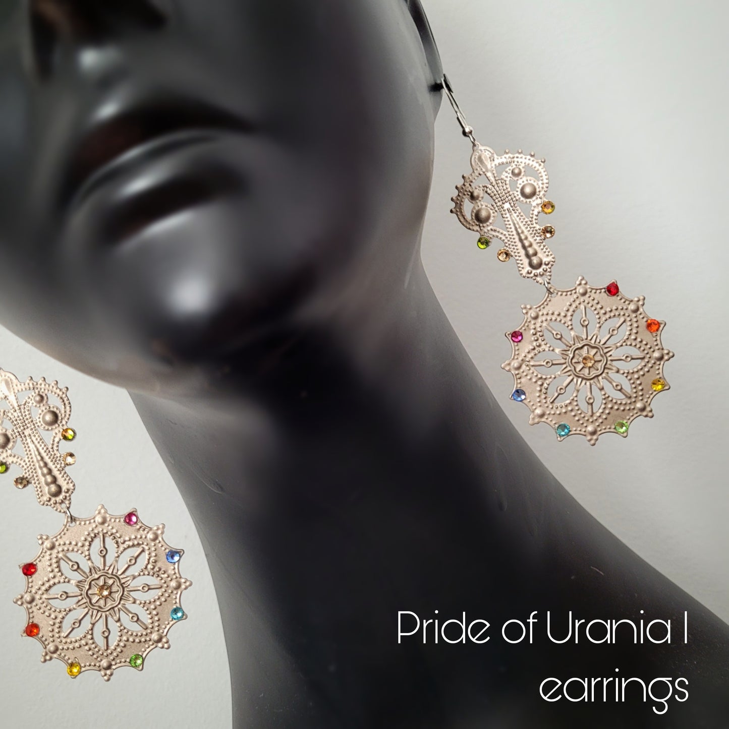 Deusa ex Machina collection: The Pride of Urania earrings