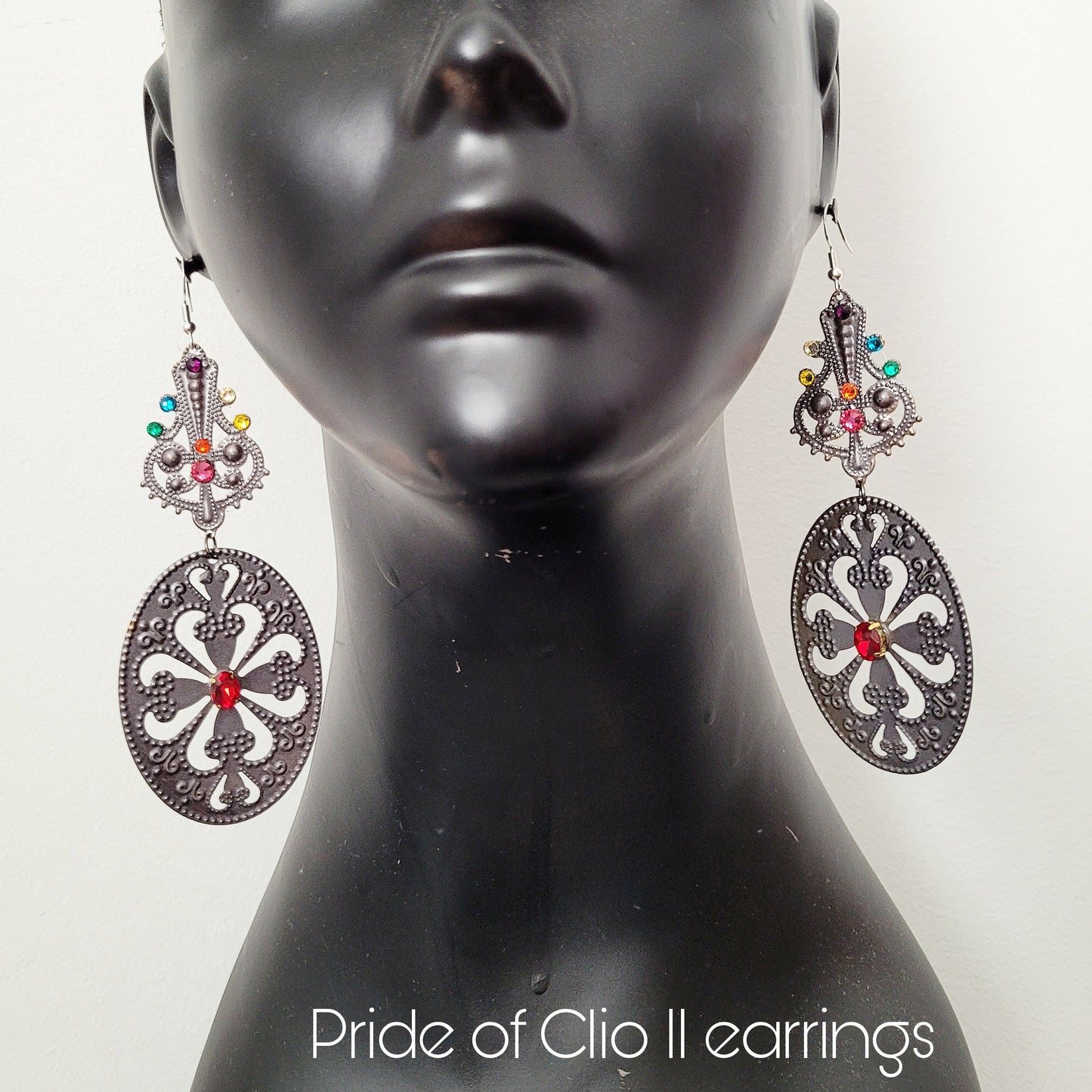 Deusa ex Machina collection: The Pride of Clio earrings